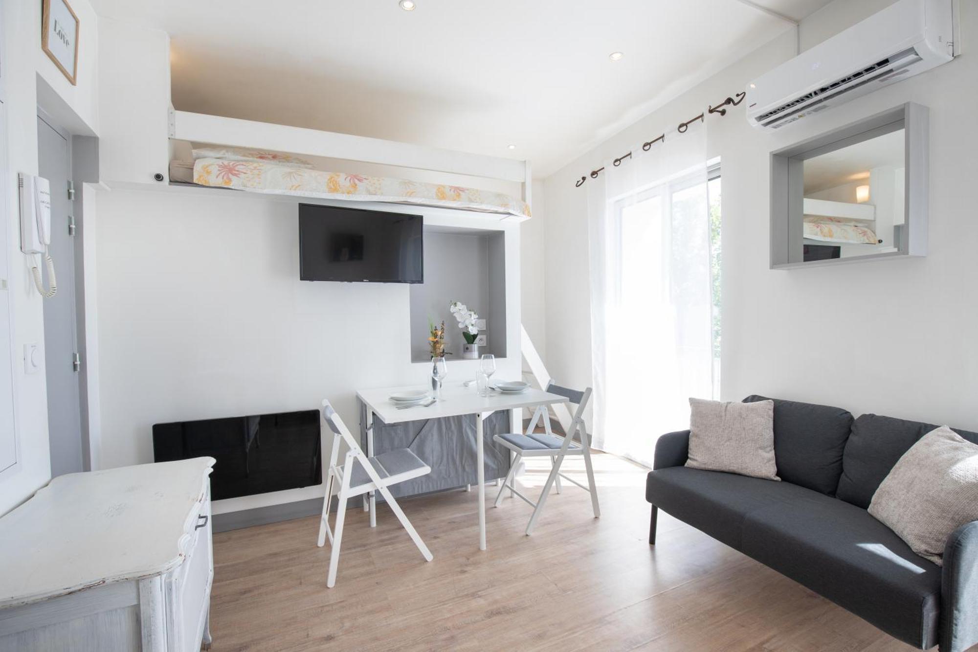 Le Partage Des Eaux - 4 Couchages - Hypercentre - Clim - Wifi Lägenhet LʼIsle-sur-la-Sorgue Exteriör bild