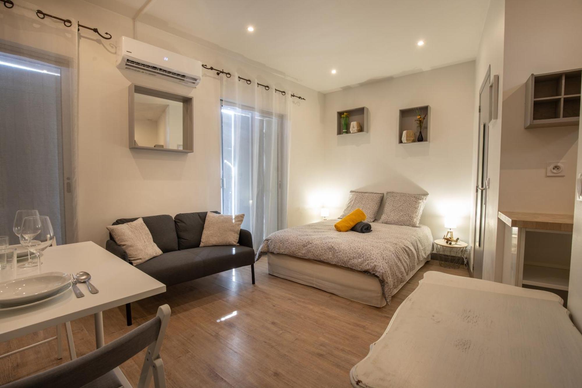 Le Partage Des Eaux - 4 Couchages - Hypercentre - Clim - Wifi Lägenhet LʼIsle-sur-la-Sorgue Exteriör bild